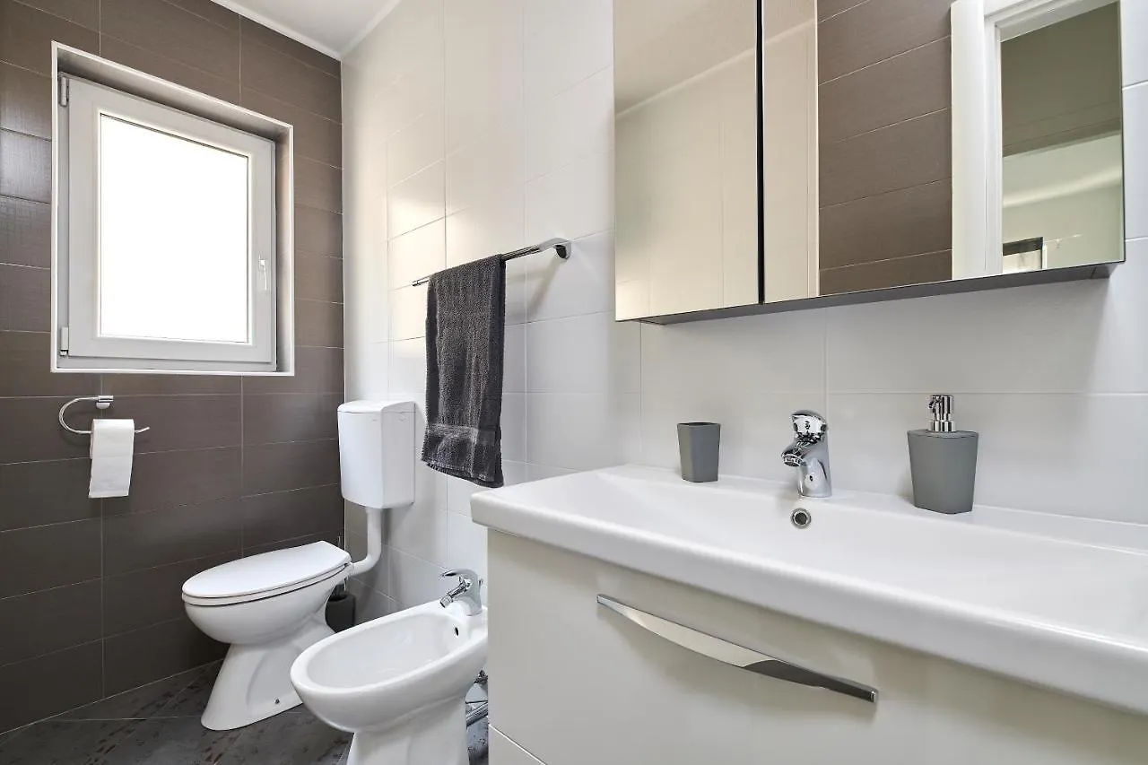 Apartment Villa Dvori Basanija