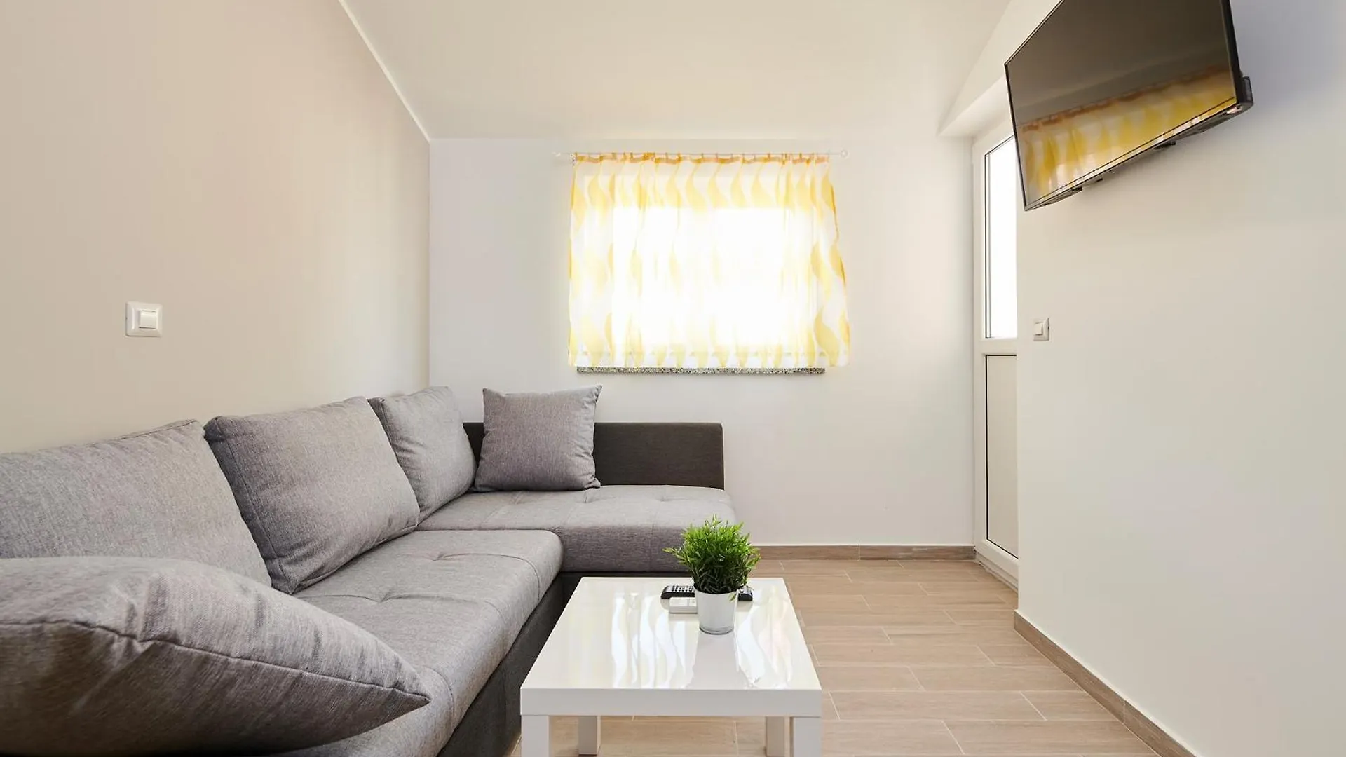 Apartment Villa Dvori Basanija
